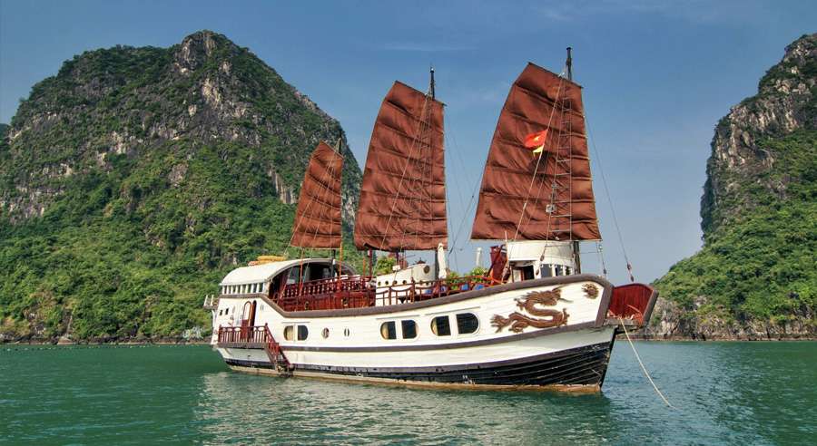 Red Dragon Cruise - Asia Charm Tours