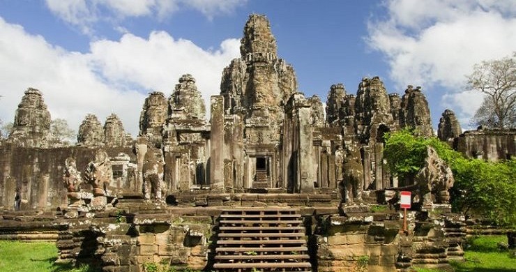 Angkor Thom Explore 1/2 Day