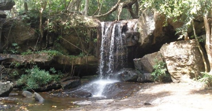 Banteay Srey - Kbal Spean Sightseeing 1/2 Day Trip