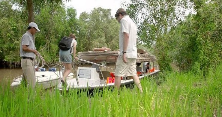 Mekong Delta Speedboat Luxury Tour Day Trip